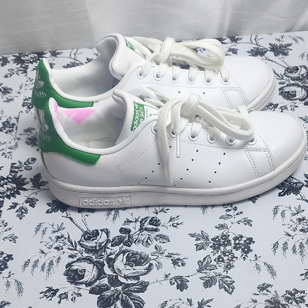 Adidas Kids'‎ Stan Smith White and Green Sneakers Size 6